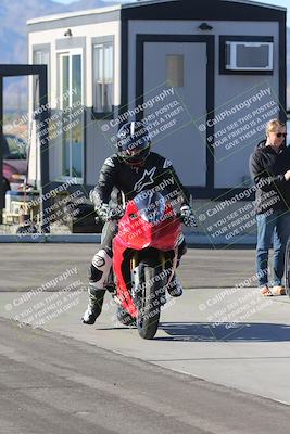 media/Dec-01-2025-Moto Forza (Mon) [[2daa91e15f]]/4-Around the Pits/